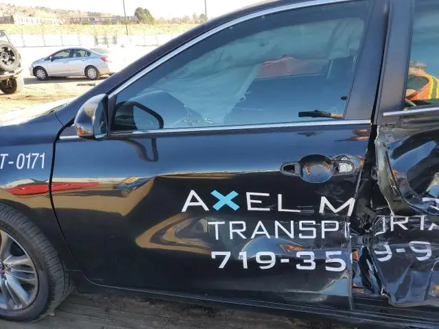 2016 TOYOTA CAMRY SE  