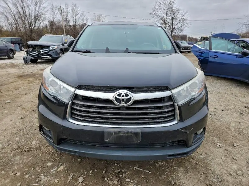 2016 TOYOTA HIGHLANDER XLE  
