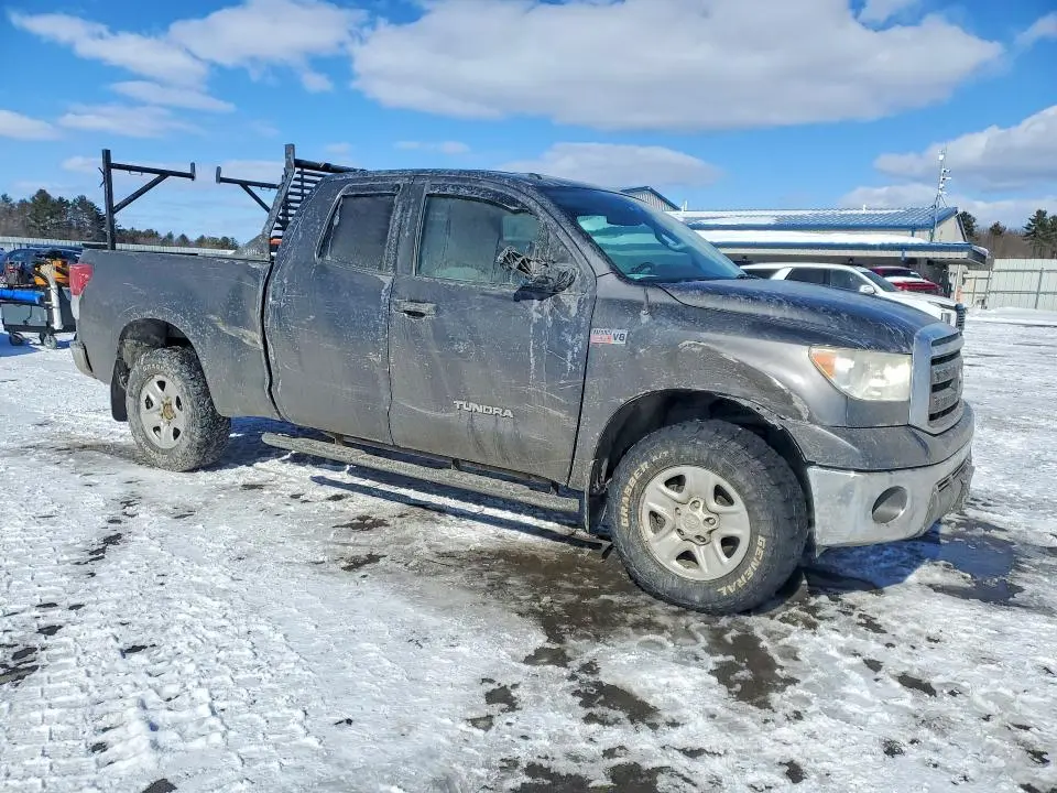 2011 TOYOTA TUNDRA DOUBLE CAB SR5  