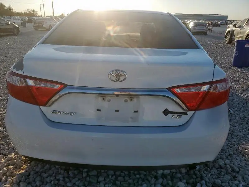 2015 TOYOTA CAMRY LE  