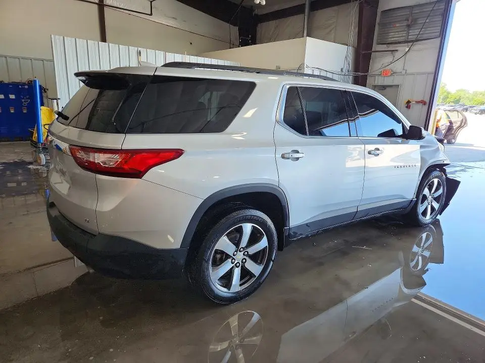 2020 CHEVROLET TRAVERSE LT  