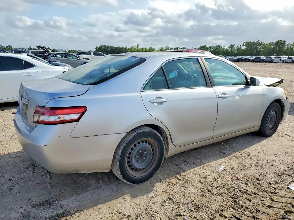 2010 TOYOTA CAMRY LE  