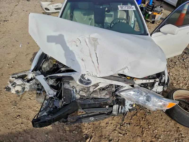 2011 TOYOTA CAMRY BASE  