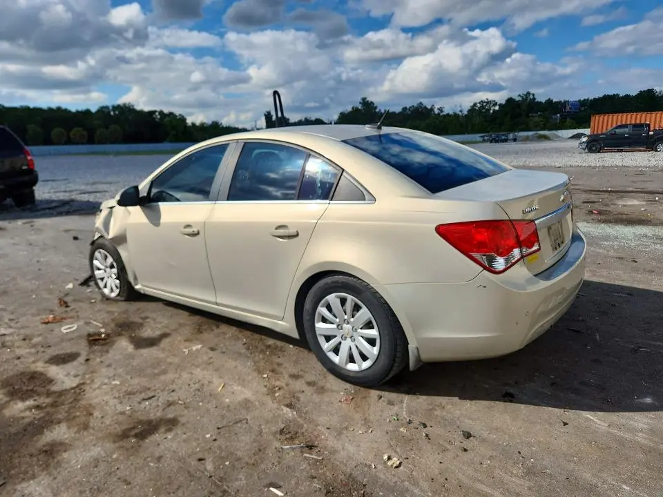 2011 CHEVROLET CRUZE LT  