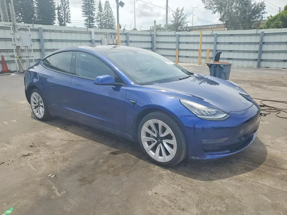 2021 TESLA MODEL 3   
