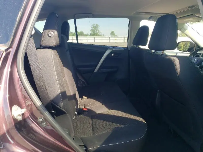 2018 TOYOTA RAV4 XLE  