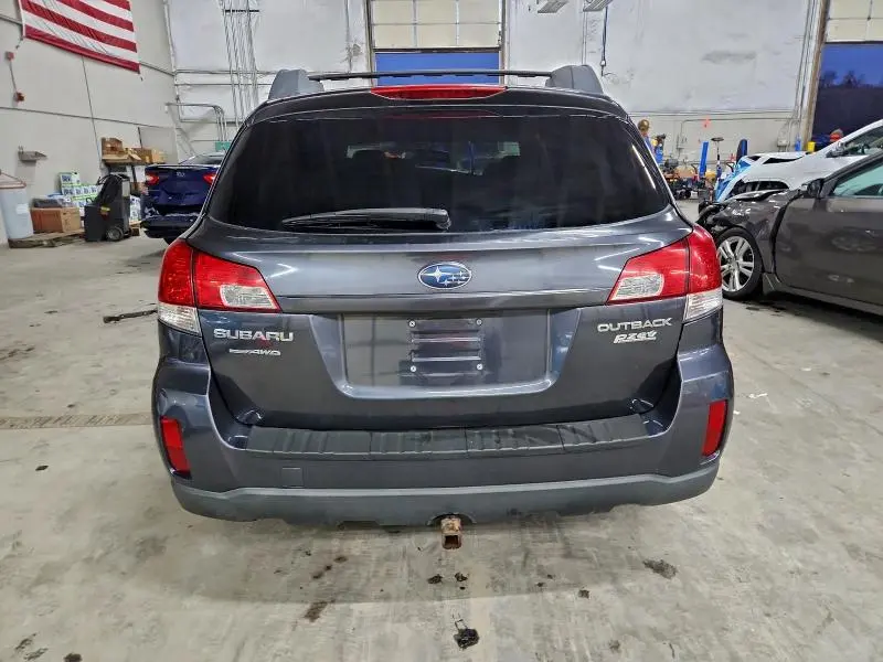 2010 SUBARU OUTBACK 2.5I LIMITED  