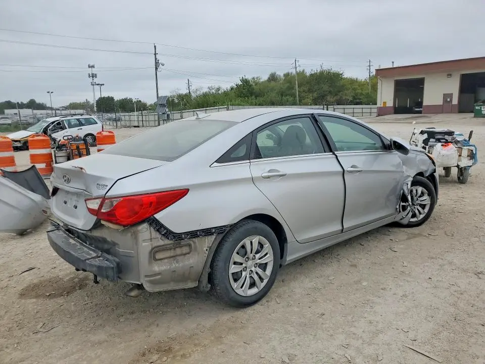 2012 HYUNDAI SONATA GLS  