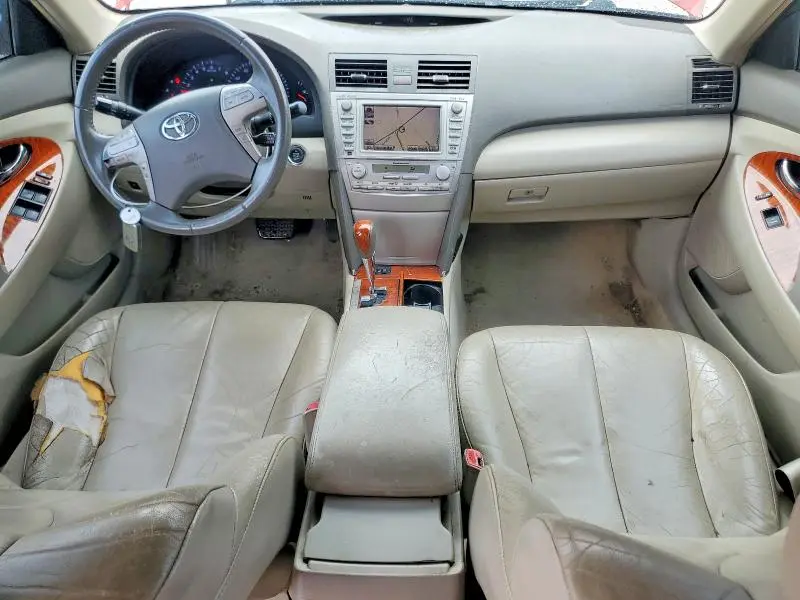 2010 TOYOTA CAMRY XLE V6  