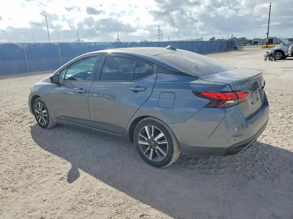 2021 NISSAN VERSA SV  