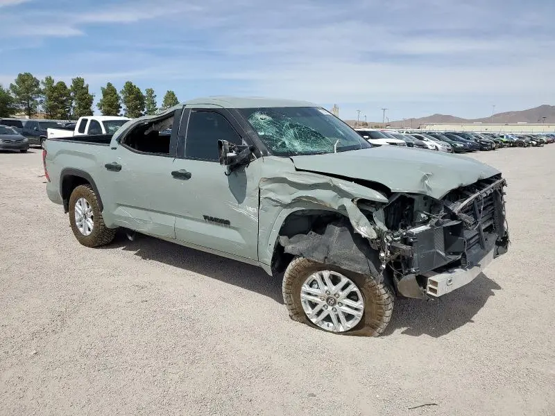 2025 TOYOTA TUNDRA CREWMAX SR  