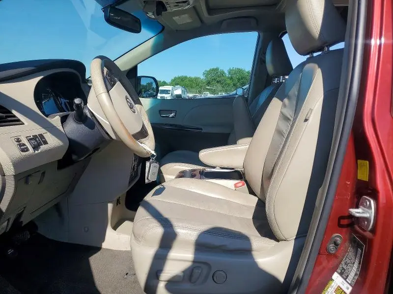 2011 TOYOTA SIENNA XLE 7-PASSENGER  