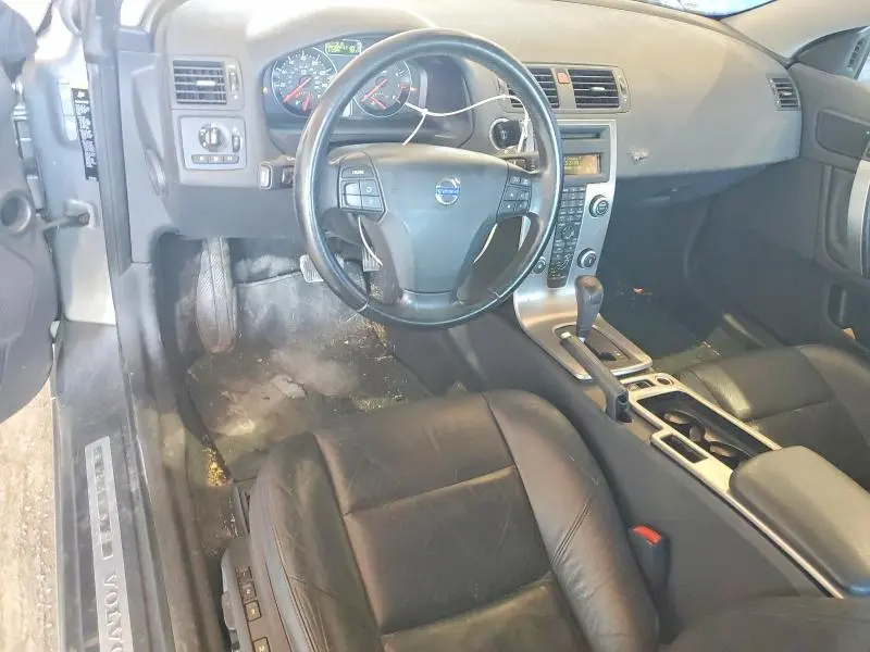 2010 VOLVO C70 T5  