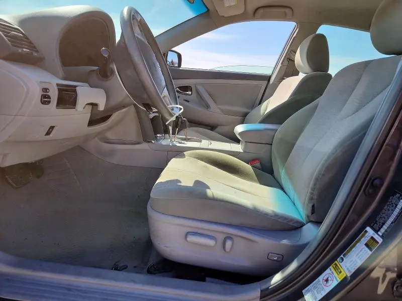 2011 TOYOTA CAMRY LE  