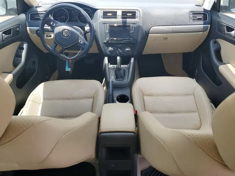 2016 VOLKSWAGEN JETTA SE  