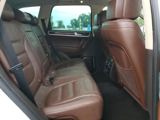 2014 VOLKSWAGEN TOUAREG V6