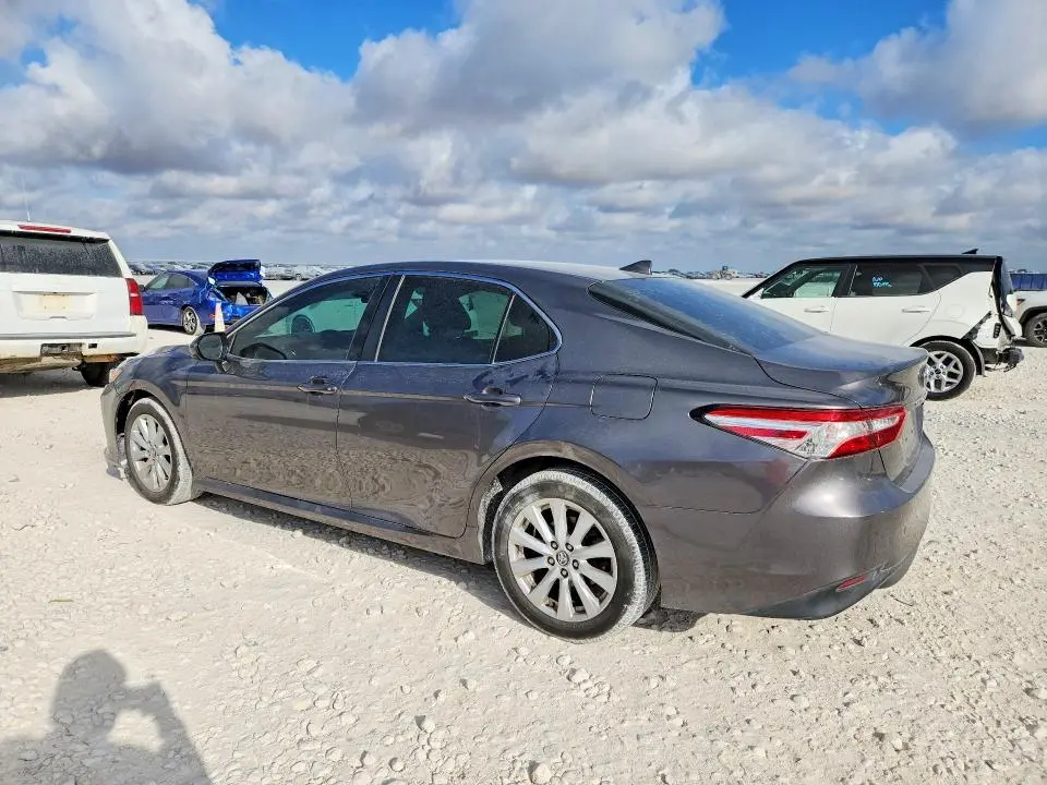 2020 TOYOTA CAMRY LE  