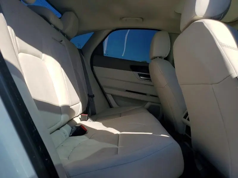 2017 JAGUAR XF PREMIUM  