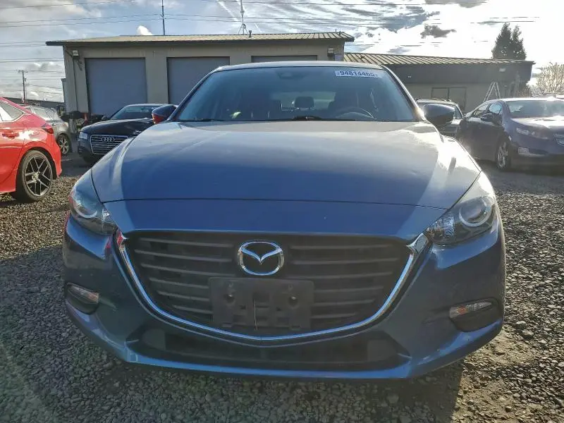 2018 MAZDA 3 TOURING  