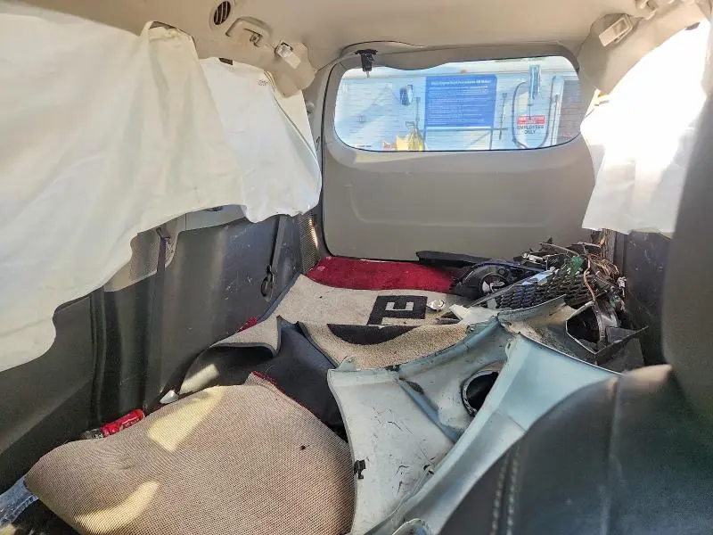 2017 TOYOTA SIENNA SE  