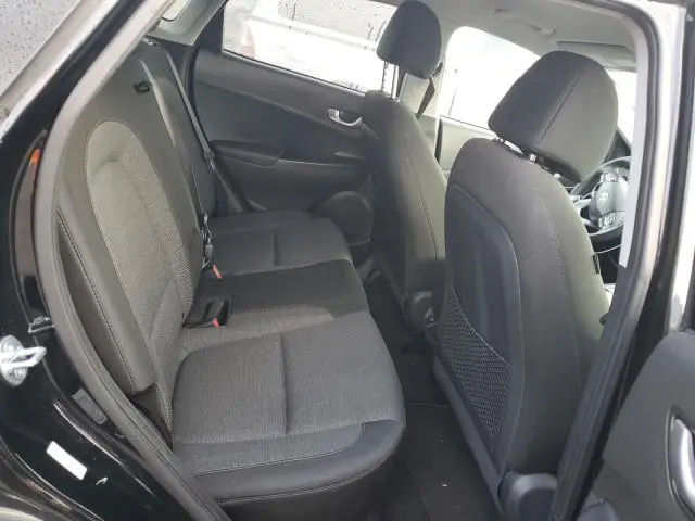 2023 HYUNDAI KONA SE  