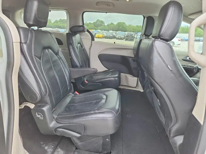 2022 CHRYSLER PACIFICA TOURING L  