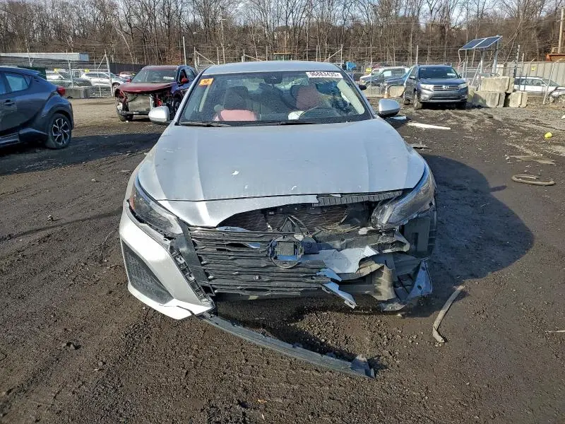 2023 NISSAN ALTIMA SV  