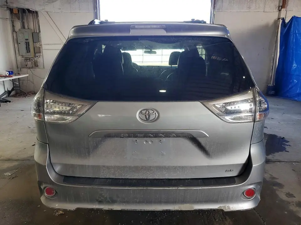 2011 TOYOTA SIENNA SPORT  