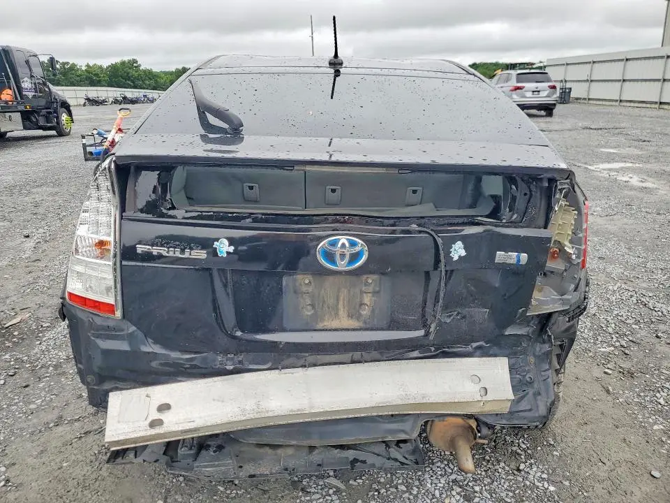 2011 TOYOTA PRIUS THREE  