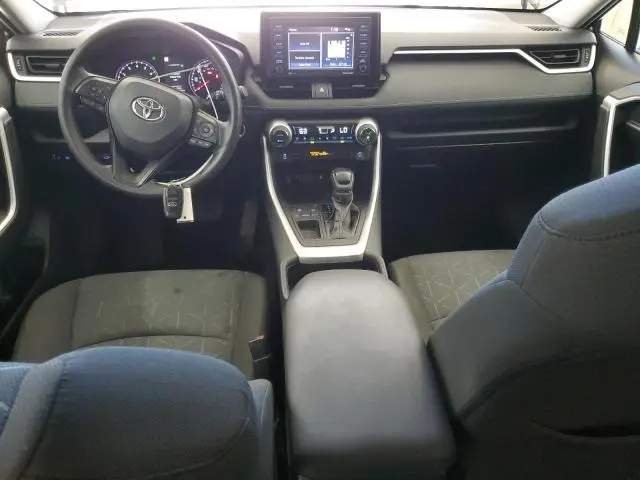 2022 TOYOTA RAV4 XLE  