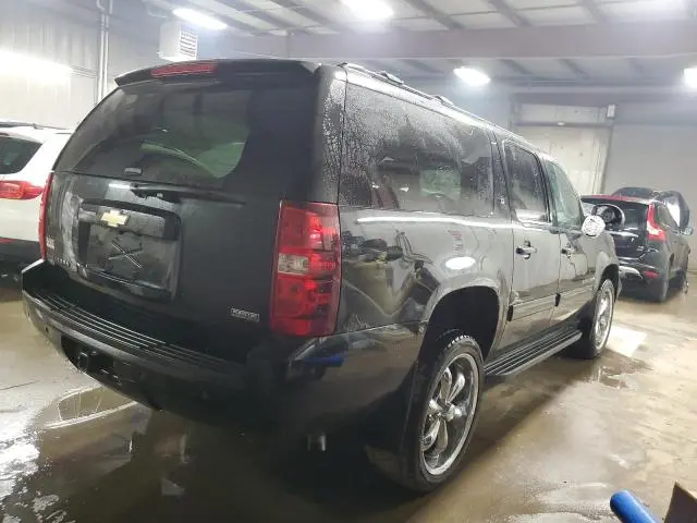 2011 CHEVROLET SUBURBAN K1500 LT  