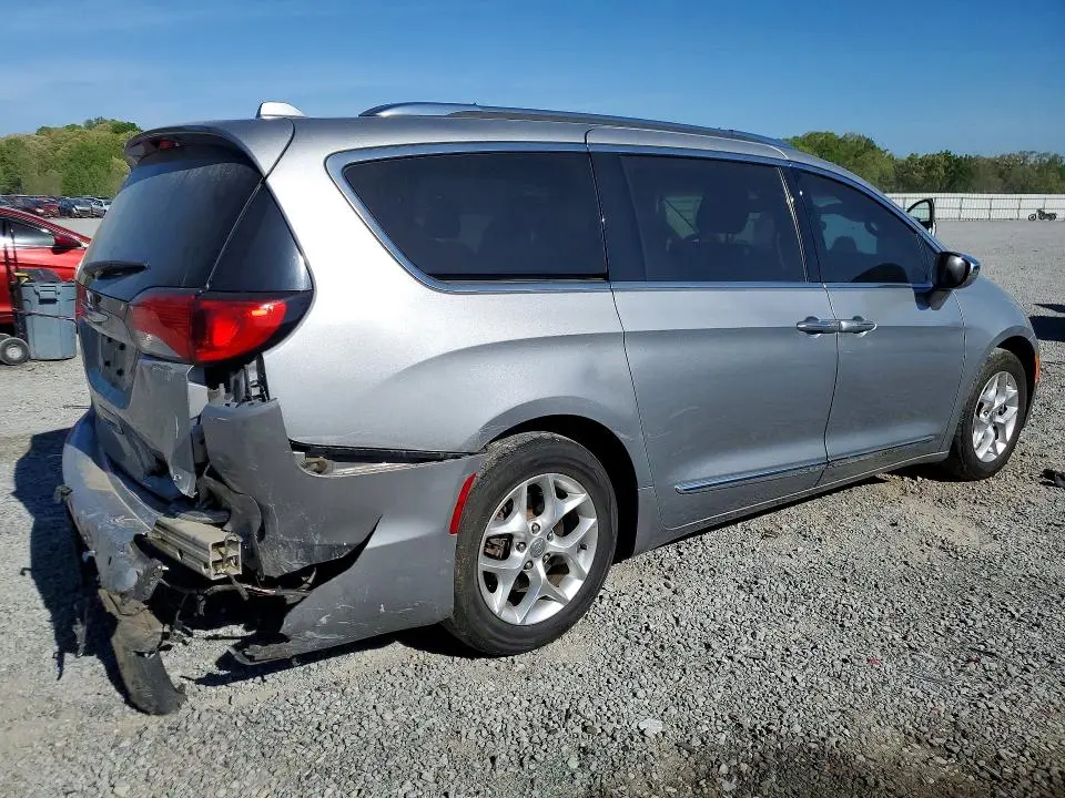 2019 CHRYSLER PACIFICA LIMITED  