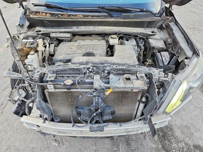 2018 NISSAN PATHFINDER SL  