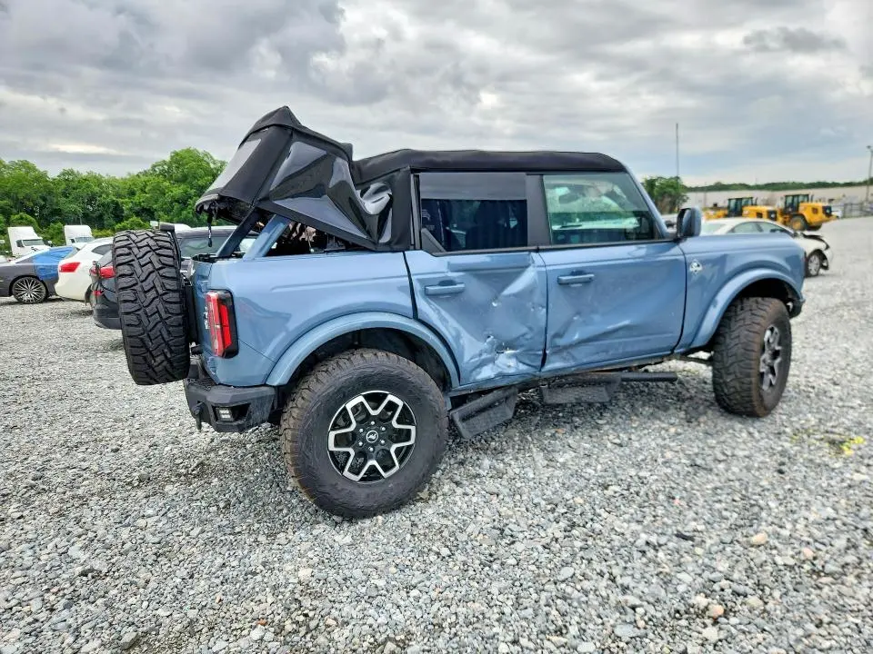 2024 FORD BRONCO OUTER BANKS  