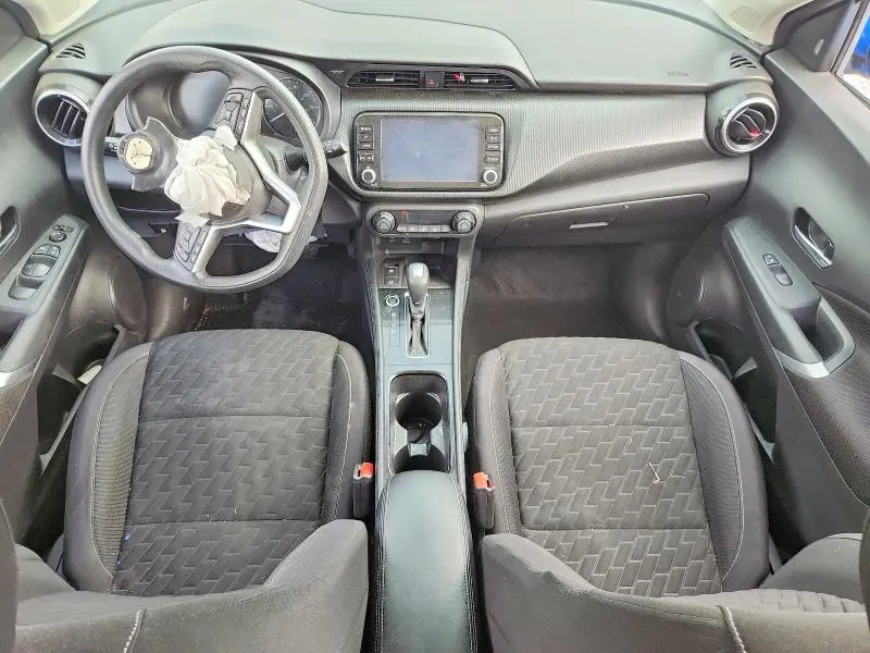 2022 NISSAN KICKS SV  
