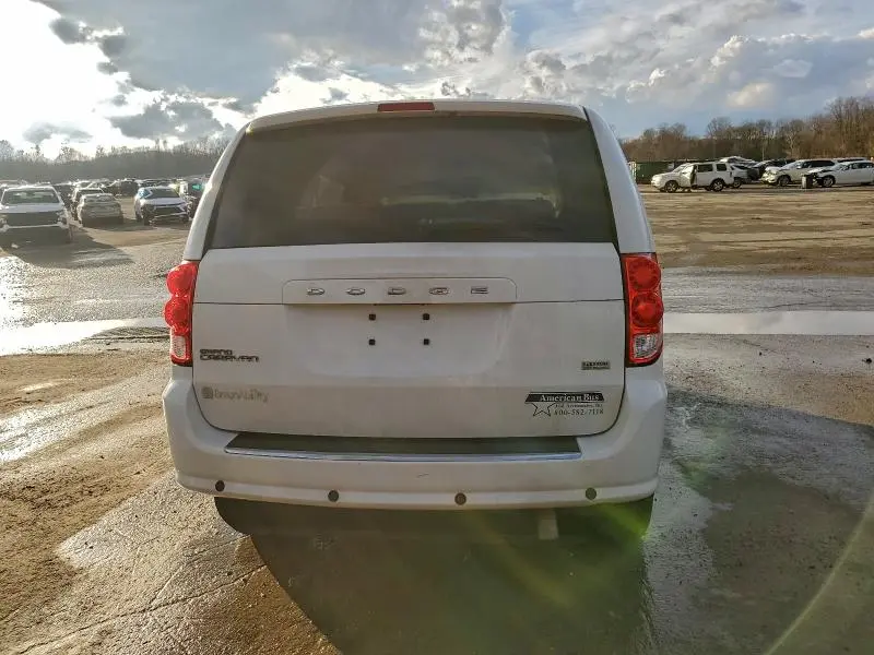 2015 DODGE GRAND CARAVAN SE  