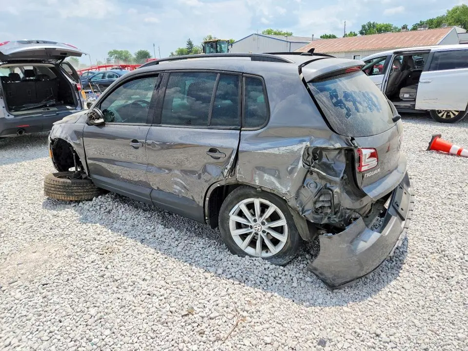 2015 VOLKSWAGEN TIGUAN S  