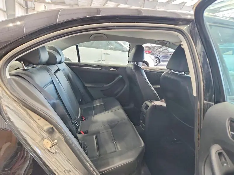 2014 VOLKSWAGEN JETTA SE  