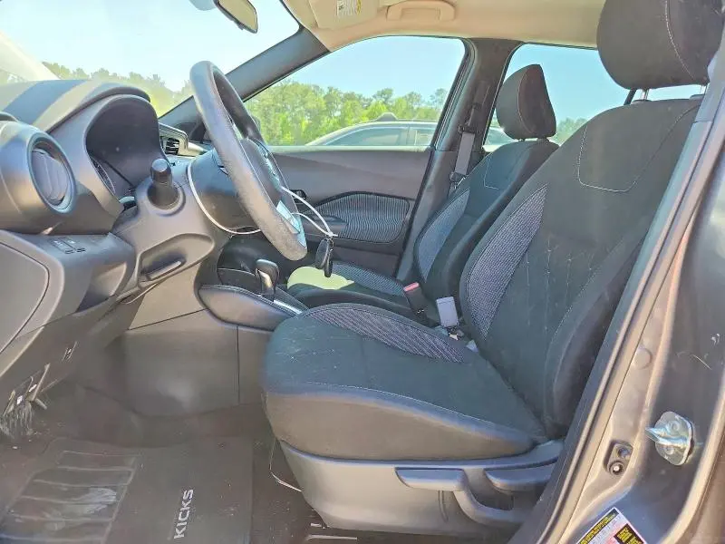 2019 NISSAN KICKS S  