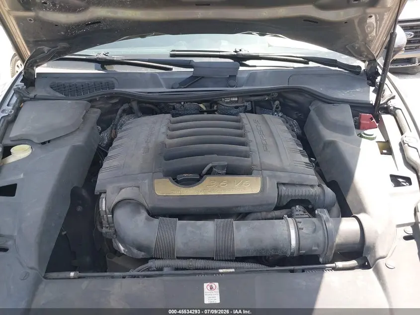 2013 PORSCHE CAYENNE  