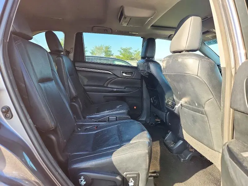 2015 TOYOTA HIGHLANDER LIMITED  