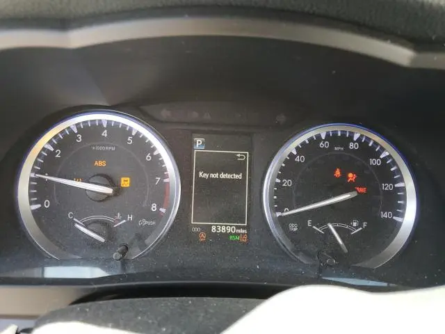 2017 TOYOTA HIGHLANDER SE  