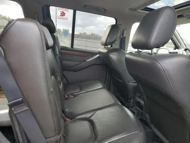 2011 NISSAN PATHFINDER S  