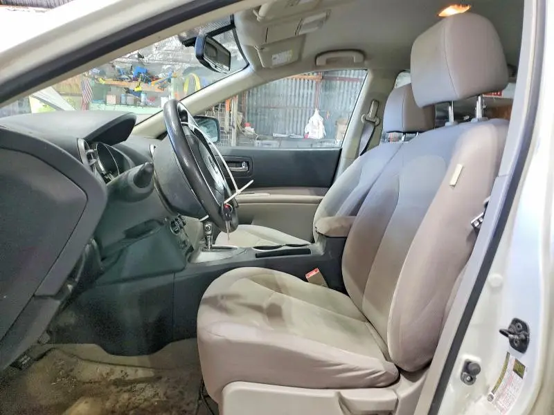 2010 NISSAN ROGUE S  