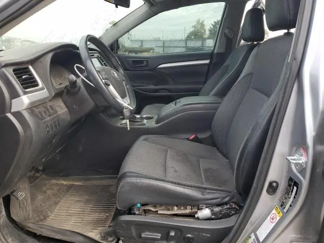 2016 TOYOTA HIGHLANDER LE  