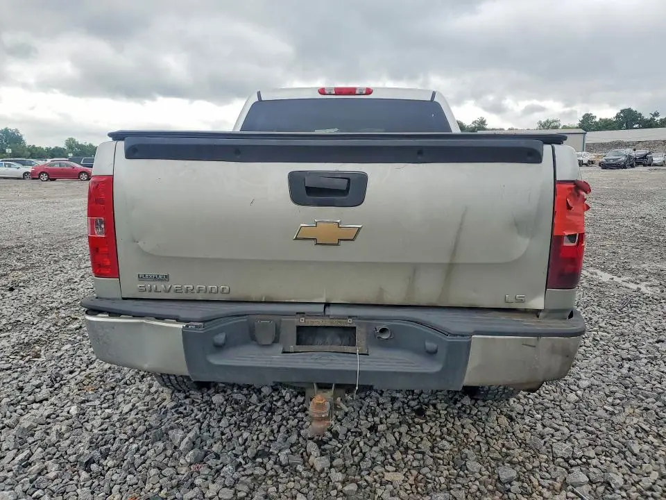 2011 CHEVROLET SILVERADO C1500 LS  
