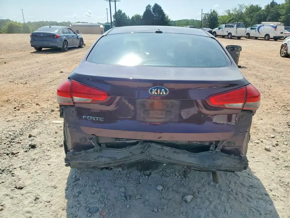 2018 KIA FORTE LX  