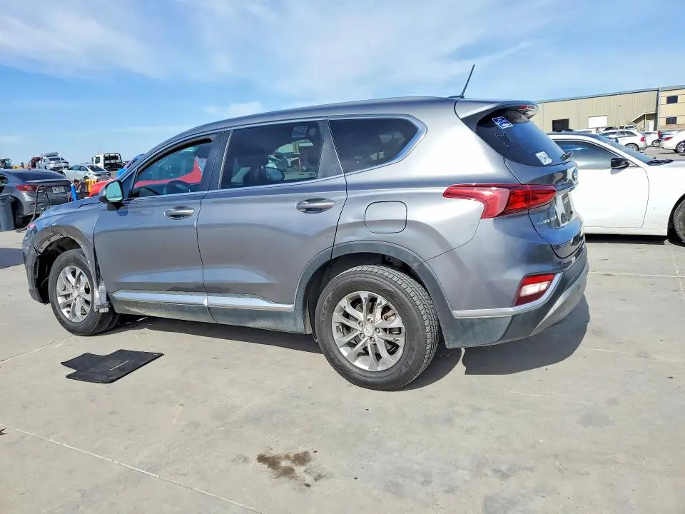 2020 HYUNDAI SANTA FE SE  