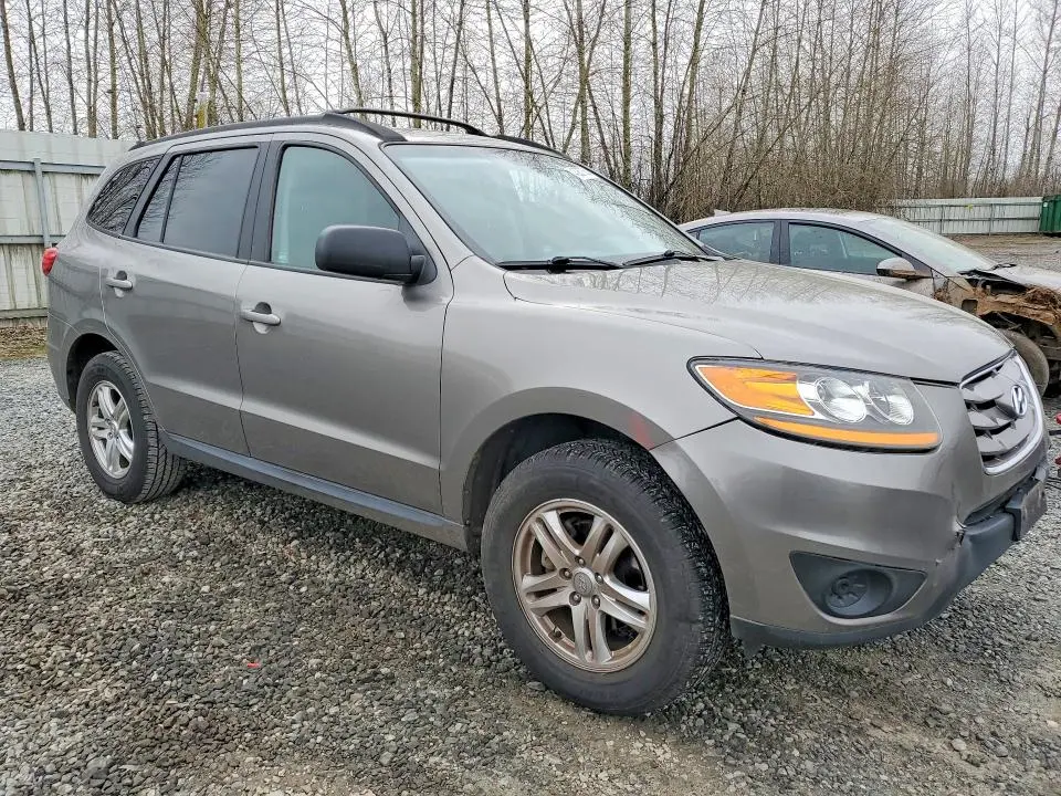 2011 HYUNDAI SANTA FE GLS  