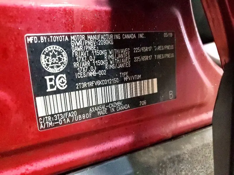 2019 TOYOTA RAV4 XLE  